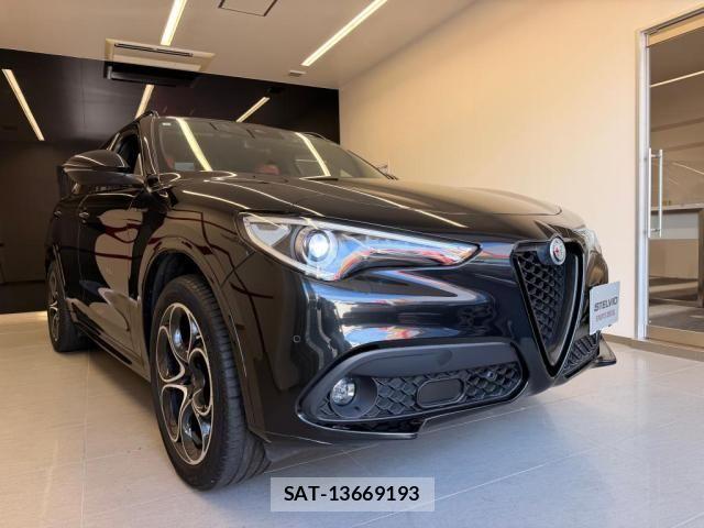 ALFA ROMEO STELVIO 2021-06 7499300-1