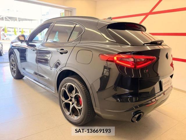 ALFA ROMEO STELVIO 2021-06 7499300-3