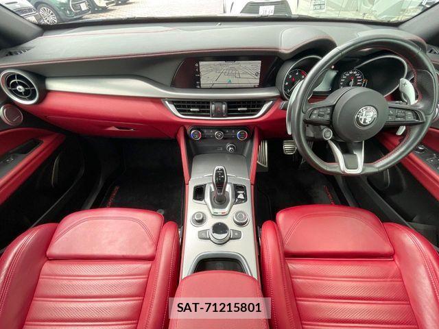 ALFA ROMEO STELVIO 2021-06 7499301-1