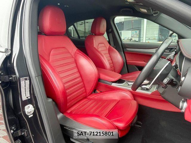 ALFA ROMEO STELVIO 2021-06 7499301-8