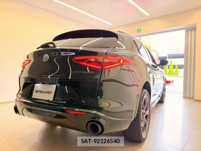 ALFA ROMEO STELVIO 2021-12 7720039-3