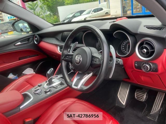 ALFA ROMEO STELVIO 2020-09 7875079-2