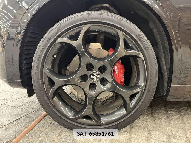 ALFA ROMEO STELVIO 2023-06 7902154-10