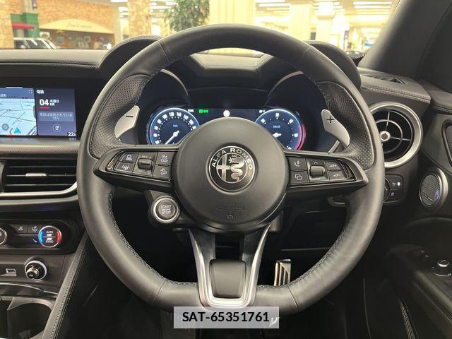 ALFA ROMEO STELVIO 2023-06 7902154-6