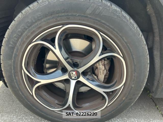 ALFA ROMEO STELVIO 2019-03 7978352-10