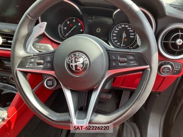 ALFA ROMEO STELVIO 2019-03 7978352-15