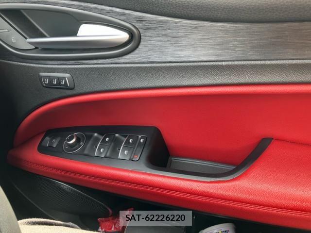 ALFA ROMEO STELVIO 2019-03 7978352-17