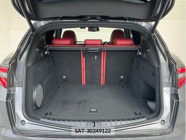 ALFA ROMEO STELVIO 2022-04 7978351-13