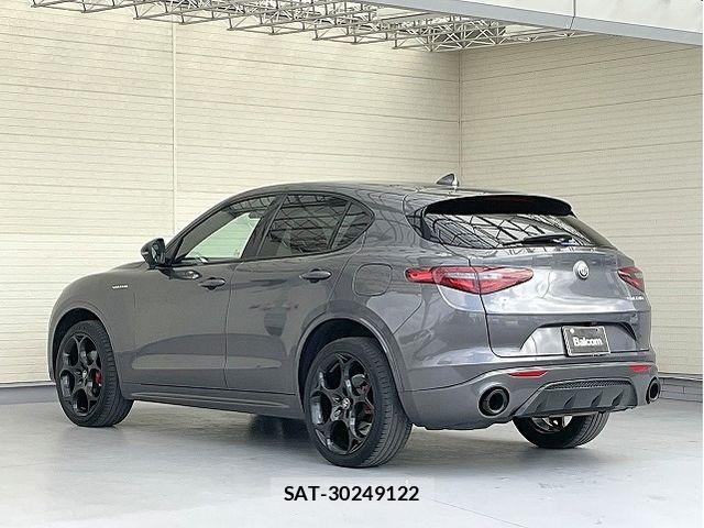 ALFA ROMEO STELVIO 2022-04 7978351-16
