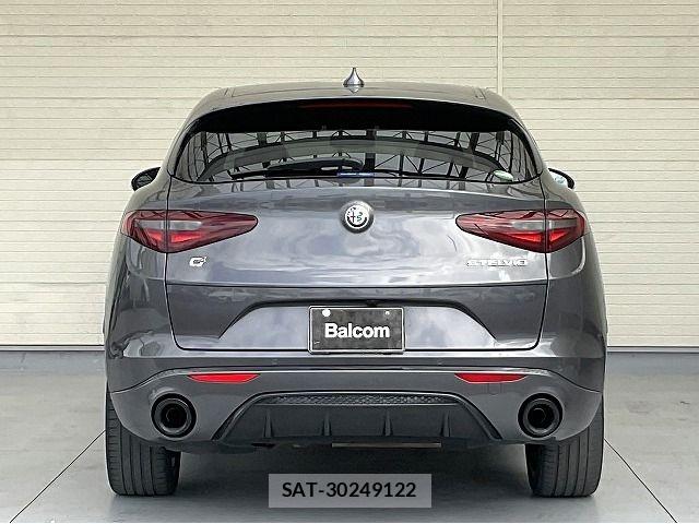 ALFA ROMEO STELVIO 2022-04 7978351-19