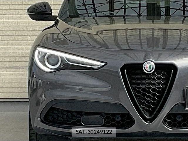 ALFA ROMEO STELVIO 2022-04 7978351-6