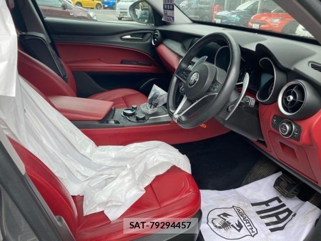 ALFA ROMEO STELVIO 2019-08 8097717-12