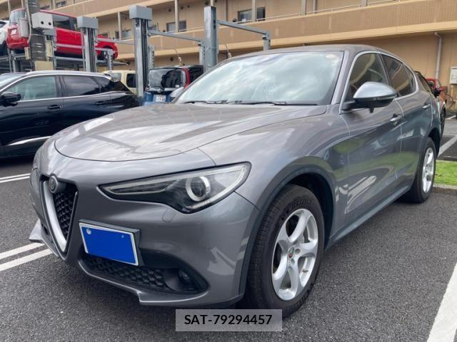 ALFA ROMEO STELVIO 2019-08 8097717-3