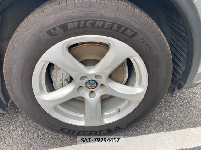 ALFA ROMEO STELVIO 2019-08 8097717-8