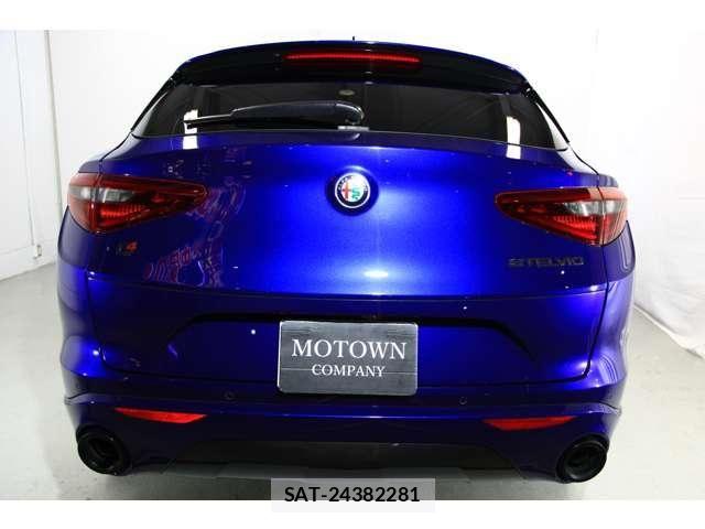ALFA ROMEO STELVIO 2021-10 8097715-2