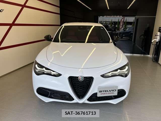 ALFA ROMEO STELVIO 2024-05 8206051-2