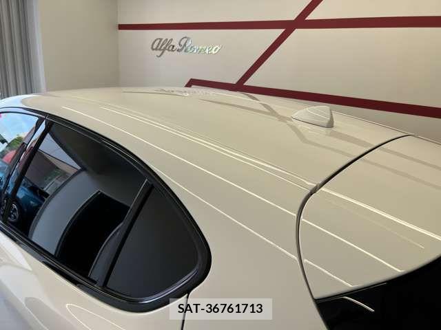 ALFA ROMEO STELVIO 2024-05 8206051-8