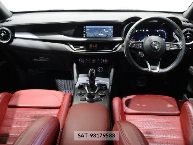 ALFA ROMEO STELVIO 2025-06 8228739-2