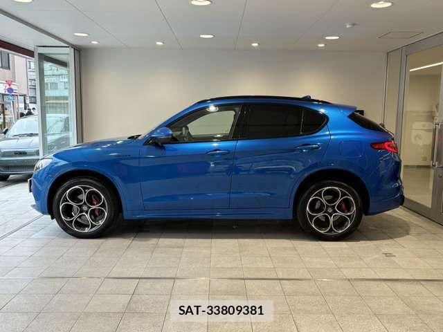 ALFA ROMEO STELVIO 2022-03 8364476-2