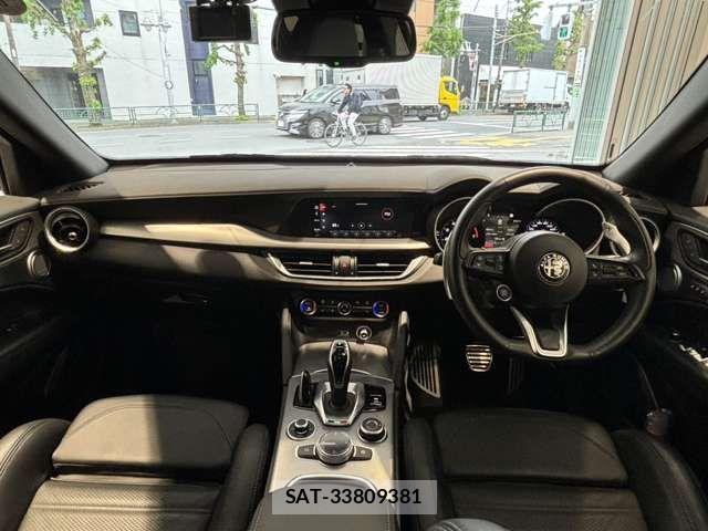 ALFA ROMEO STELVIO 2022-03 8364476-4
