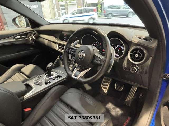 ALFA ROMEO STELVIO 2022-03 8364476-6