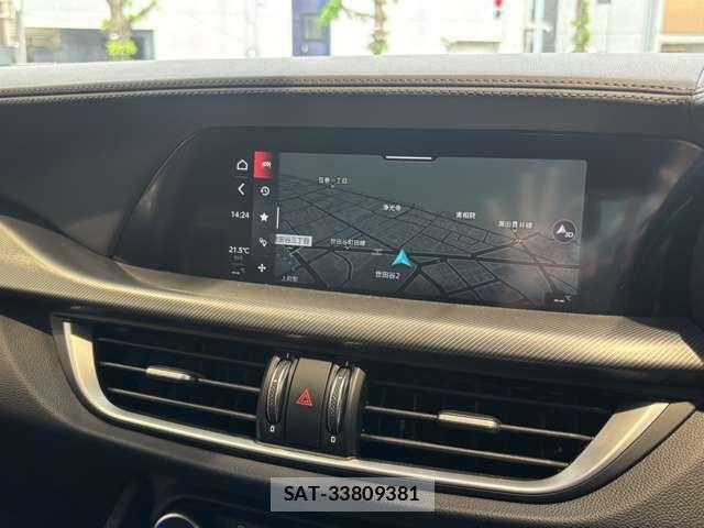 ALFA ROMEO STELVIO 2022-03 8364476-8
