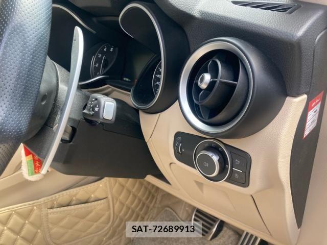 ALFA ROMEO STELVIO 2019-02 8364478-18