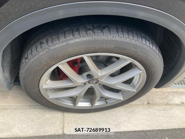 ALFA ROMEO STELVIO 2019-02 8364478-8
