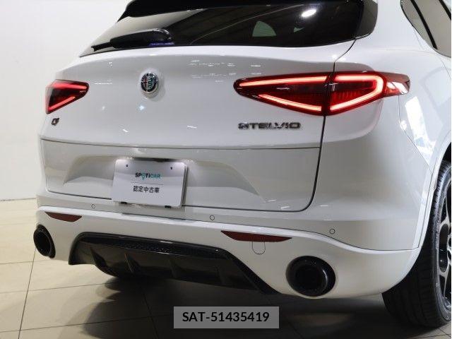 ALFA ROMEO STELVIO 2022-06 8364477-17