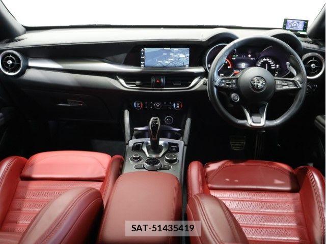 ALFA ROMEO STELVIO 2022-06 8364477-2