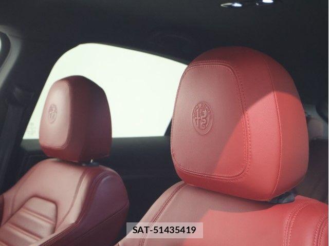 ALFA ROMEO STELVIO 2022-06 8364477-3
