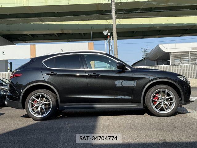 ALFA ROMEO STELVIO 2019-10 8364481-7
