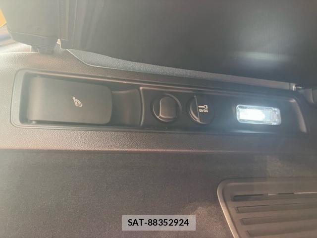 ALFA ROMEO STELVIO 2021-11 8410666-12