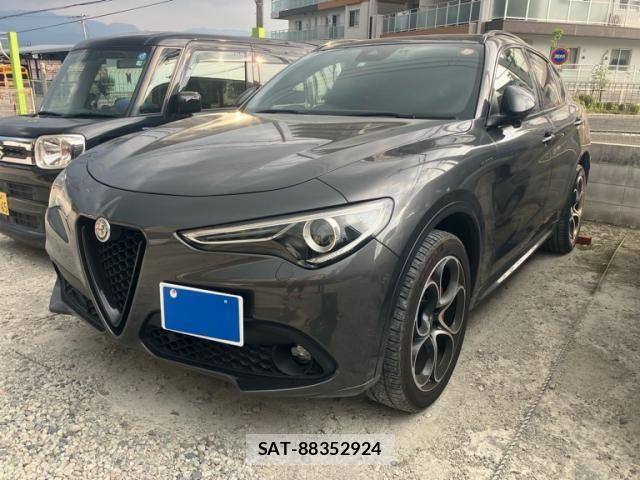 ALFA ROMEO STELVIO 2021-11 8410666-3