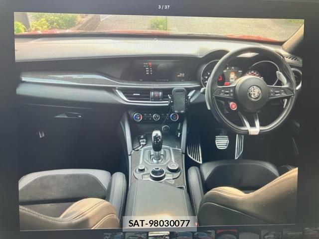 ALFA ROMEO STELVIO 2019-11 8560924-8