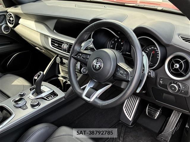 ALFA ROMEO STELVIO 2022-06 8625601-10