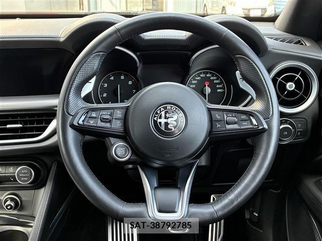 ALFA ROMEO STELVIO 2022-06 8625601-15