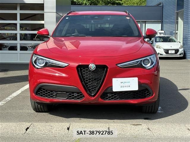 ALFA ROMEO STELVIO 2022-06 8625601-1