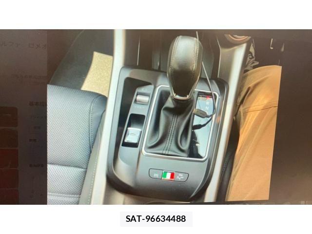 ALFA ROMEO Tonale 2024-07 8334534-14