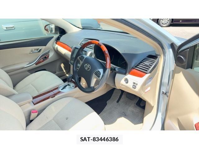 Toyota ALLION 2014-03 8371379-9