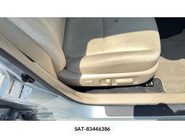 Toyota ALLION 2014-03 8371379-12