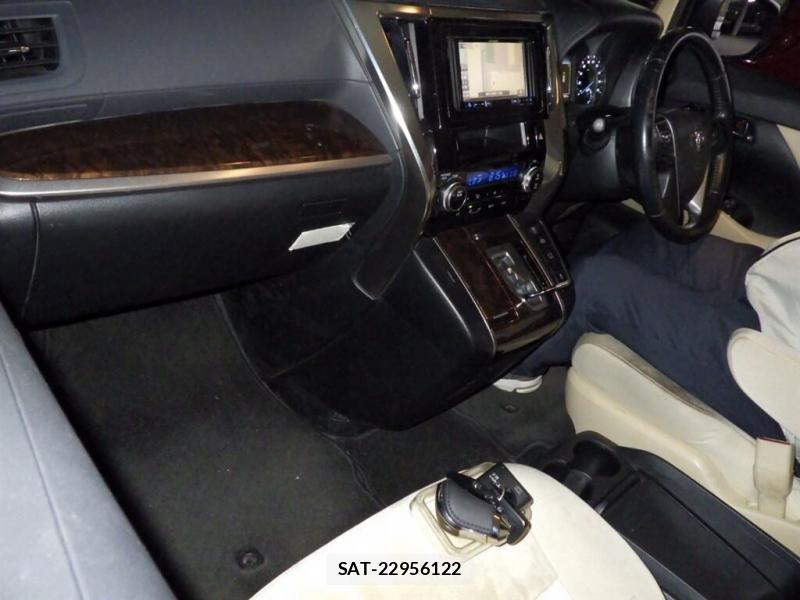 Toyota ALPHARD 2018 1055422-4