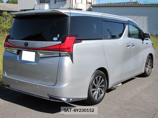 Toyota ALPHARD 2017-01 1353168-1