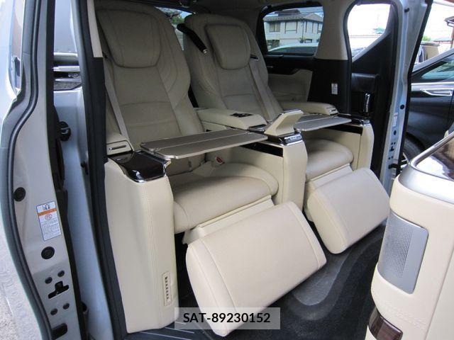 Toyota ALPHARD 2017-01 1353168-23