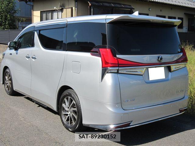 Toyota ALPHARD 2017-01 1353168-3