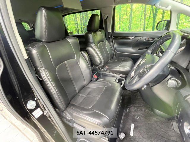 Toyota ALPHARD 2017-12 2957680-7