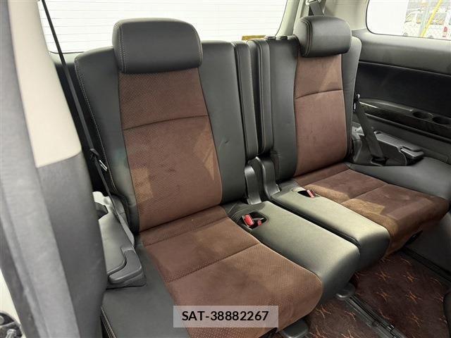 Toyota ALPHARD 2012-12 3370919-16