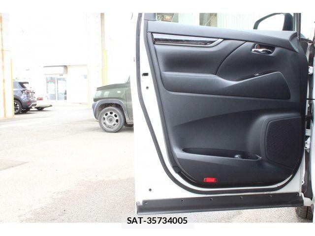 Toyota ALPHARD 2021-04 4037668-12