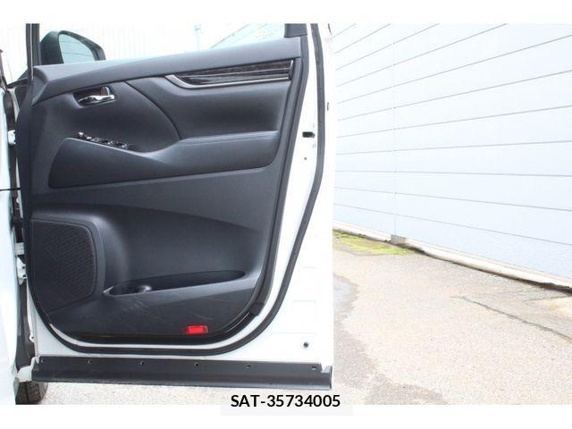 Toyota ALPHARD 2021-04 4037668-13
