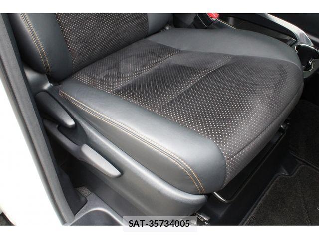 Toyota ALPHARD 2021-04 4037668-15